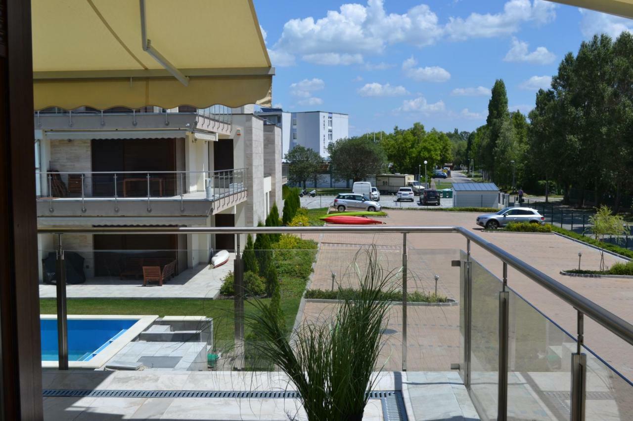 A16 Beachapartman Siófok Buitenkant foto